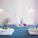 Maria's Aparthotel 4*