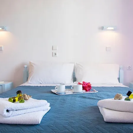 Maria's Aparthotel *
