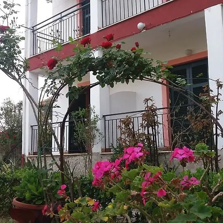 Maria's Ξενοδοχείο με διαμερίσματα *