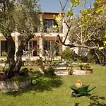 Maria's 4*